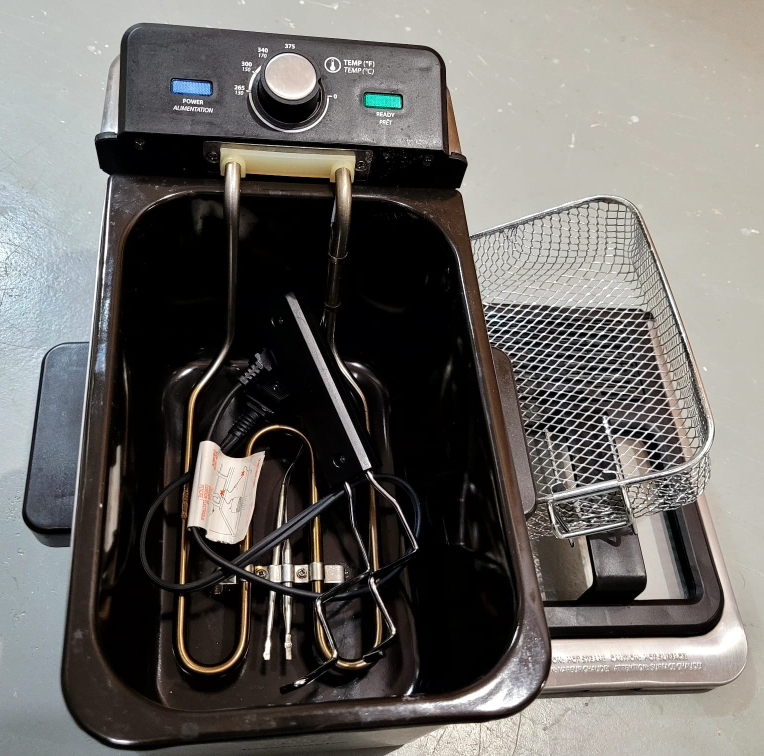 Toastmaster TM-166DRCN Deep Fryer - photo 3