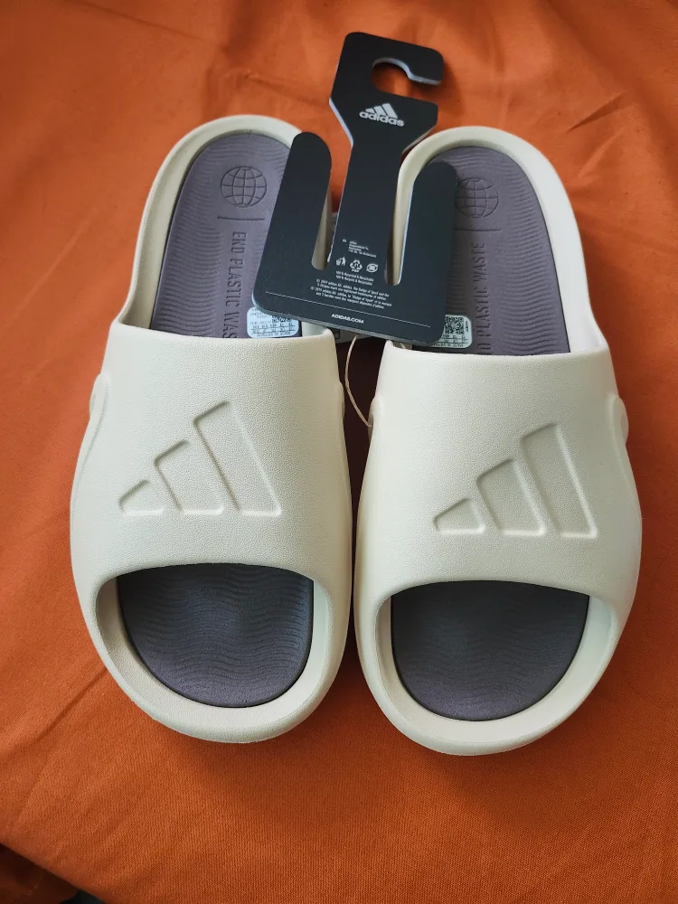 New Adidas Adicane Slides Size 13 US thumbnail