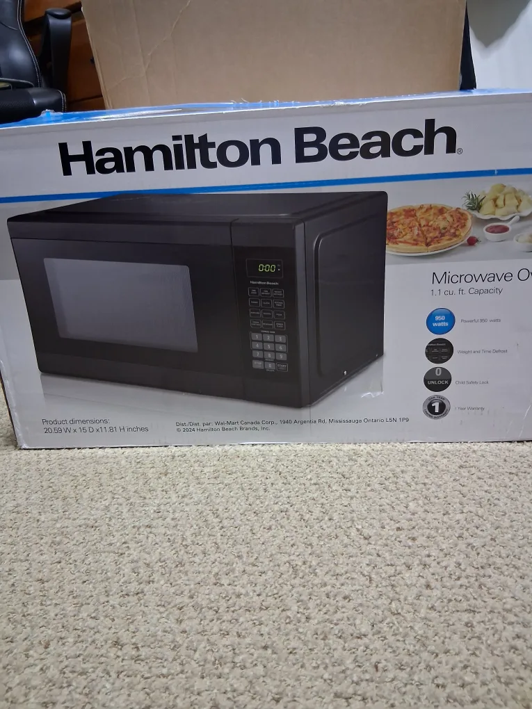 BNIB Hamilton Beach Microwave thumbnail