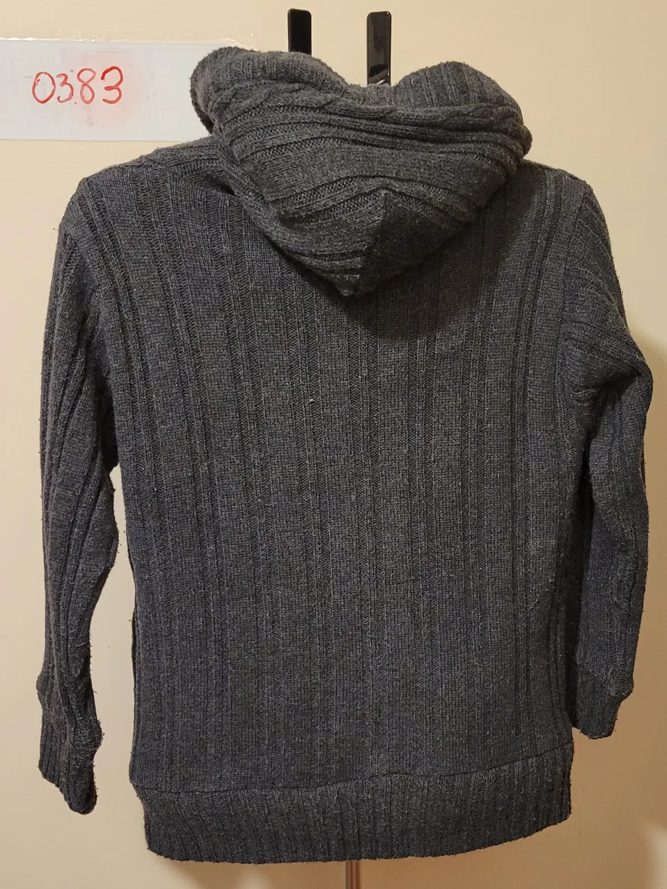 Gray Knit Cardigan with Sherpa Lining, size M (0383) image indicator(2)