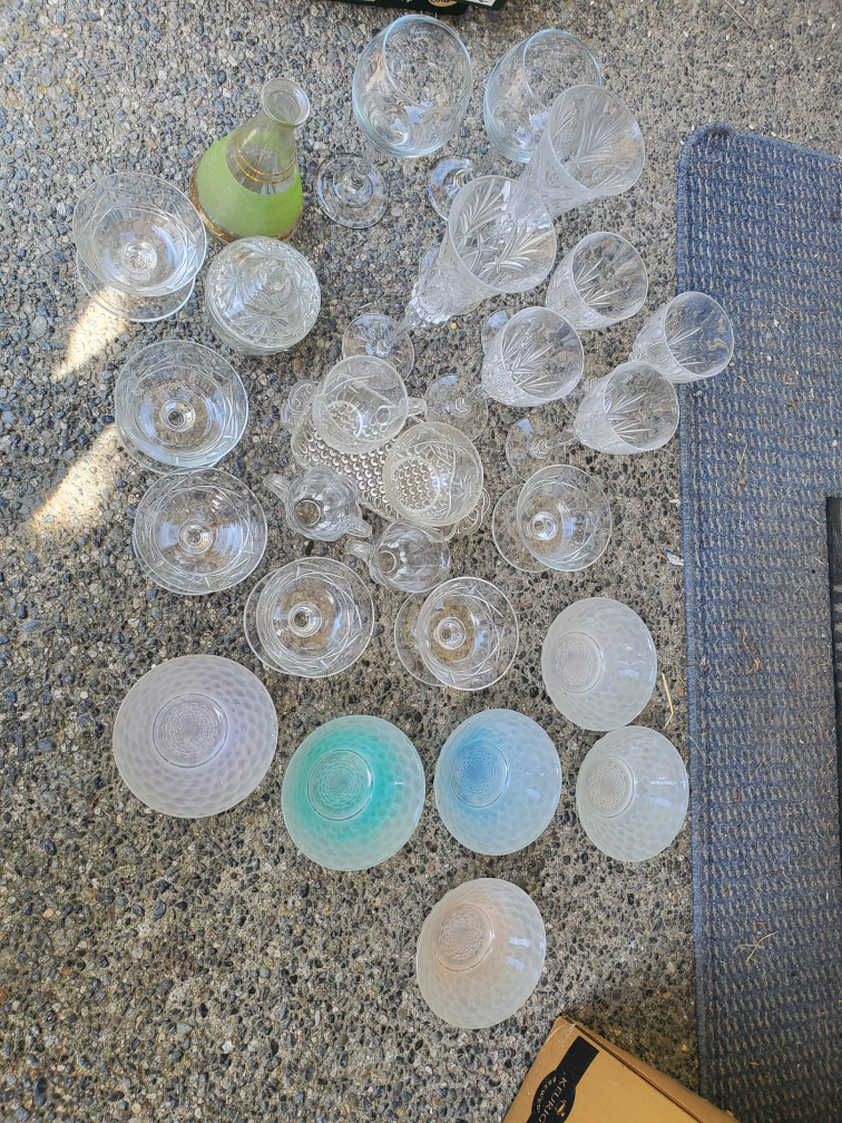 Mixed Glassware Collection - photo 3