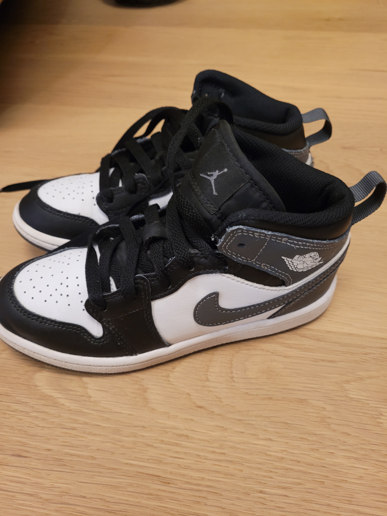 Jordan 1 Mid Sneakers - Size 1Y - photo 2