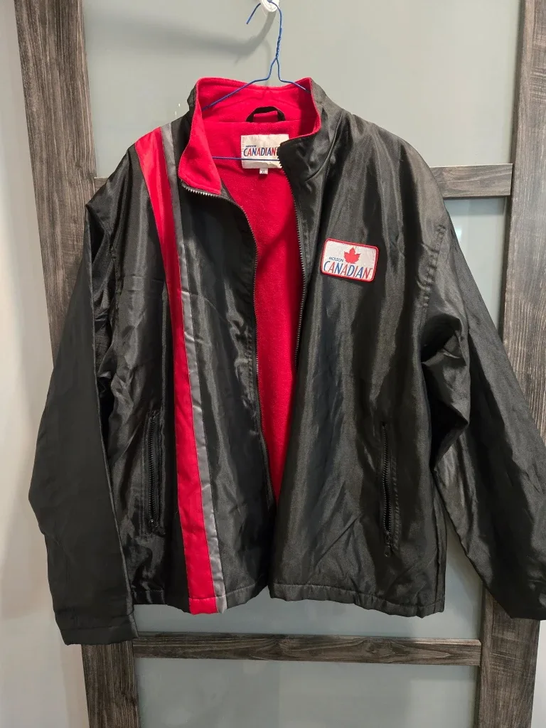 Molson Canadian jacket image indicator(2)