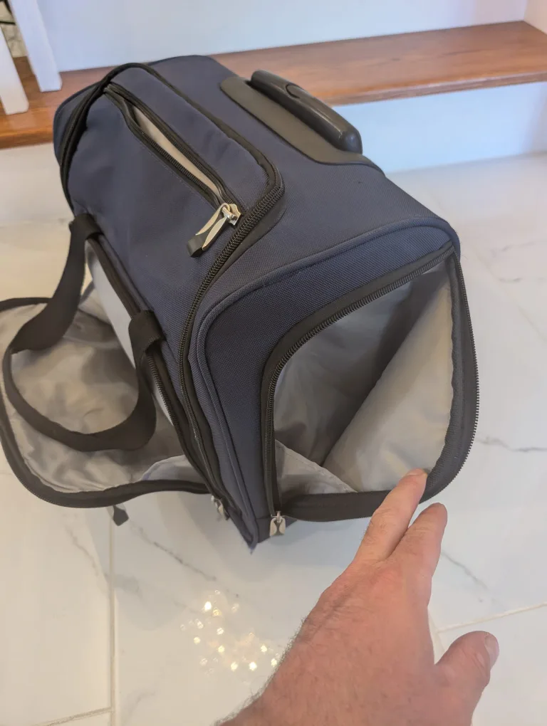 CIAO Wheeled Carry-On Bag - Navy Blue image indicator(4)