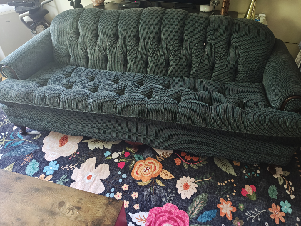 Beautiful  dark green couch! Excellent condition