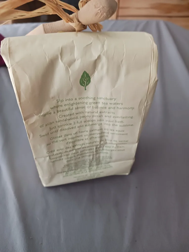 The Healing Garden Green Teatherapy Body Soak image indicator(2)