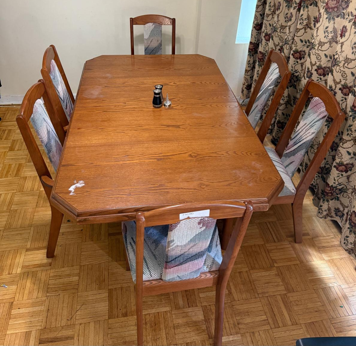 Dining Table with 6 Chairs