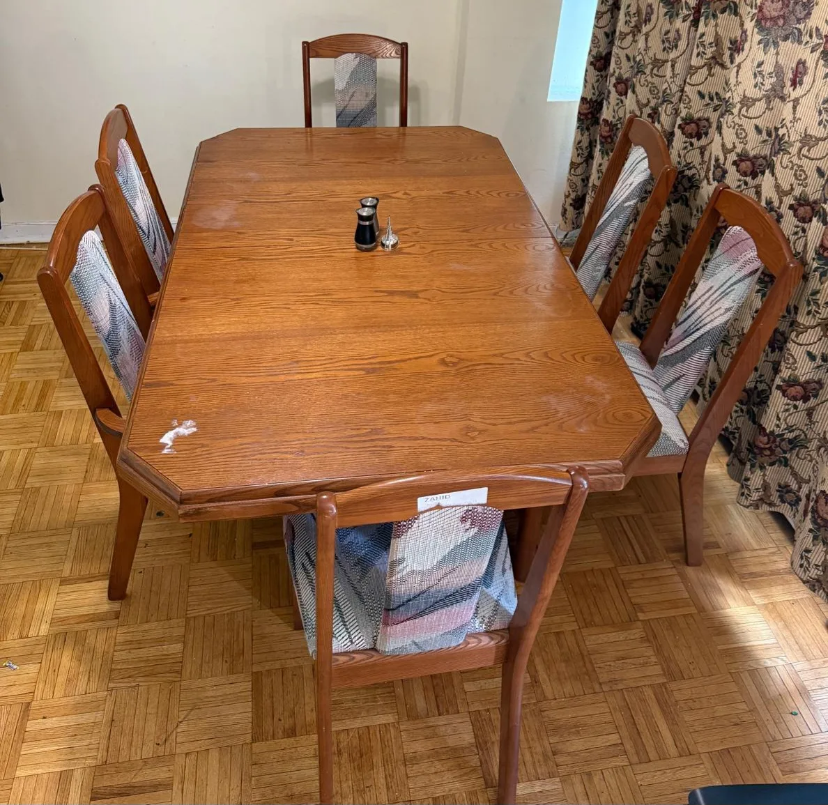 Dining Table with 6 Chairs thumbnail
