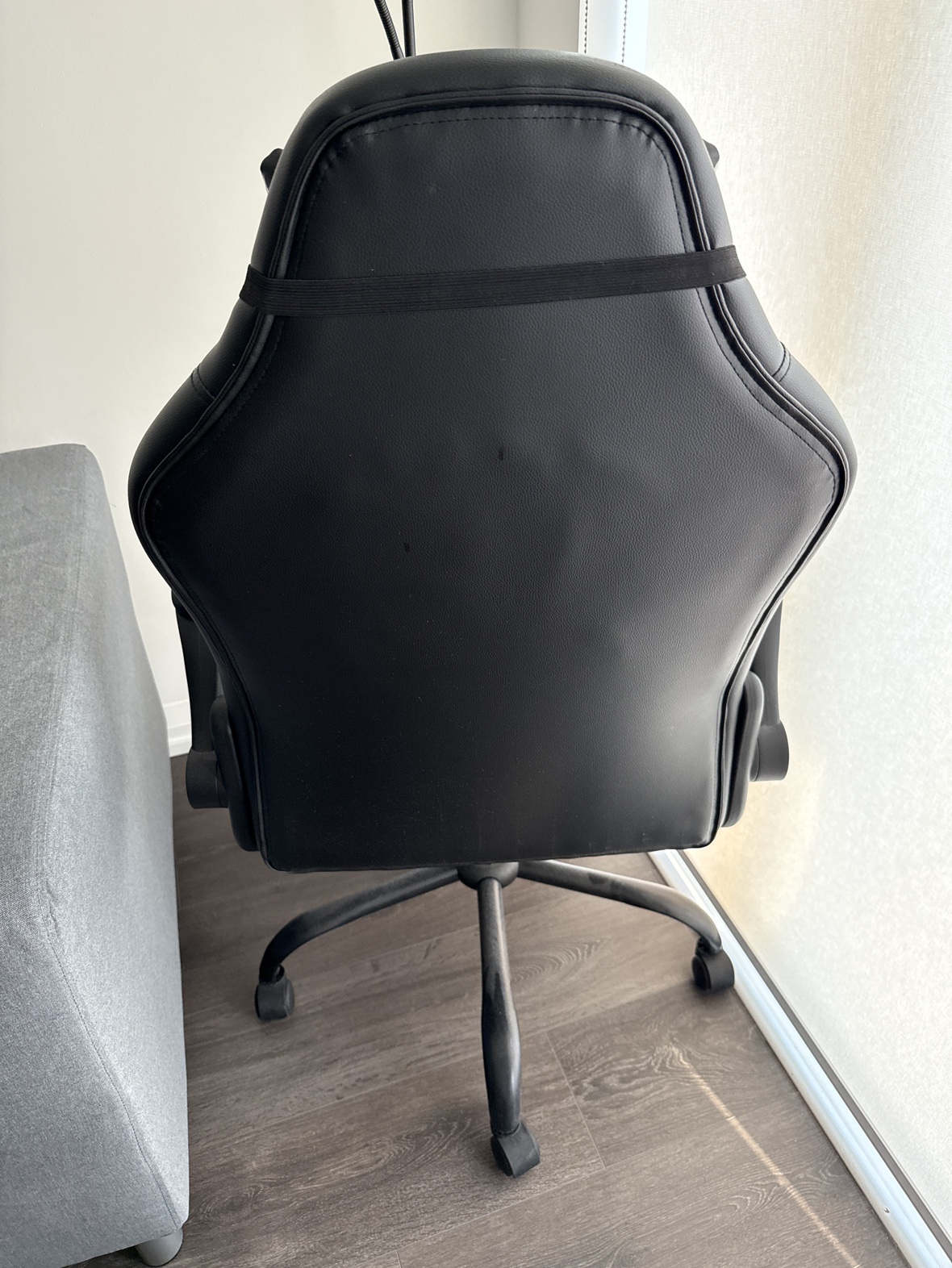 Black & White Gaming Chair (pick up only) - photo 3