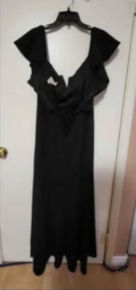 Gorgeous Black Formal Maxi Dress Sz18-22 Retail $550 image indicator(4)