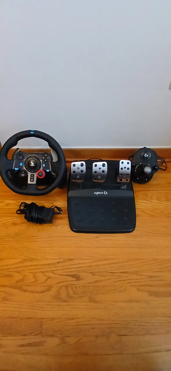 Logitech G29 Racing Wheel thumbnail