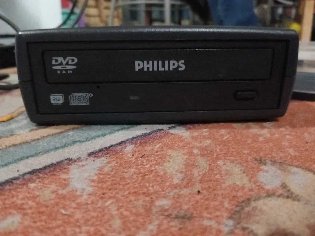 External Philips DVD rewriter drive thumbnail