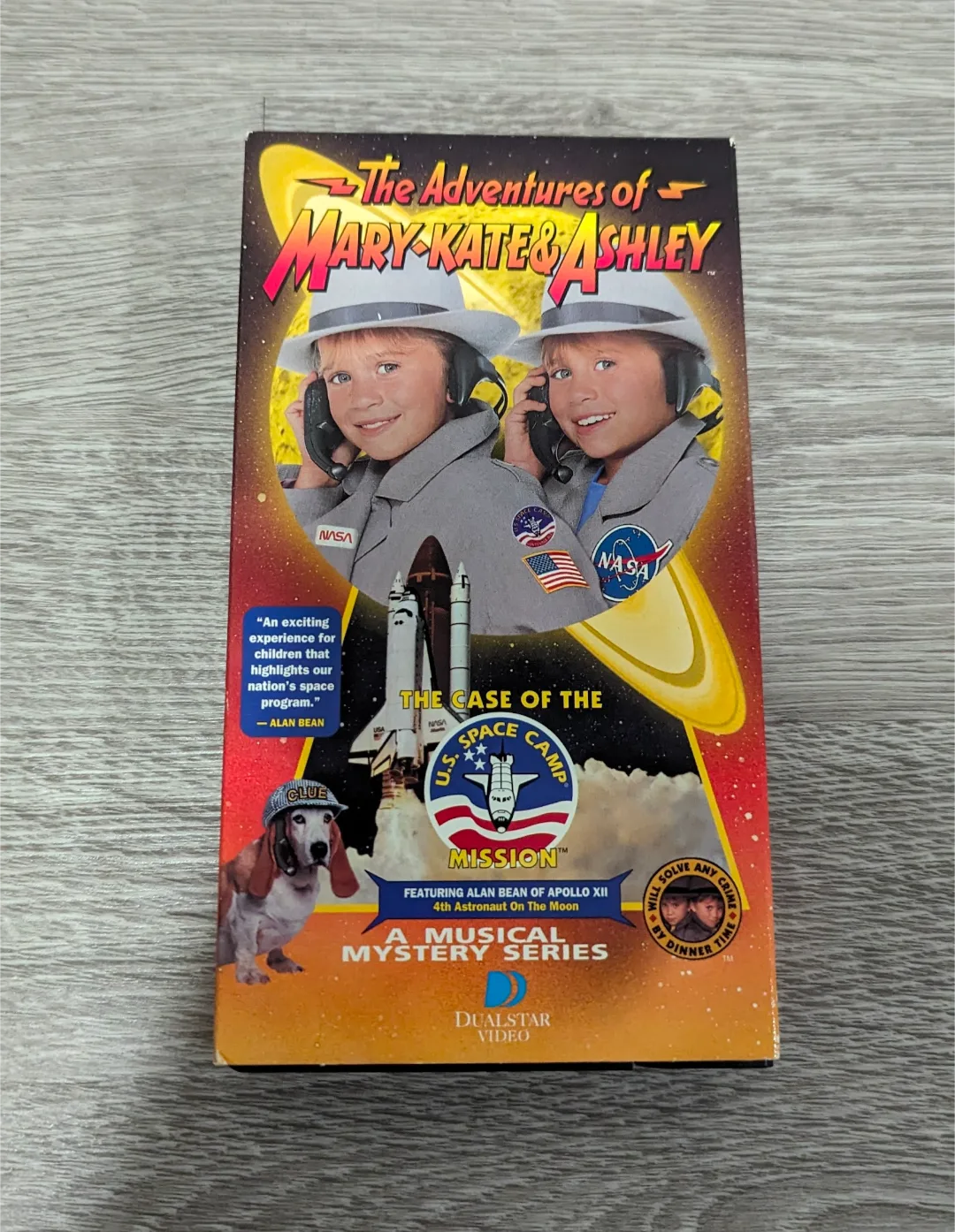 Mary-Kate & Ashley: Case of the U.S. Space Camp Mission VHS thumbnail