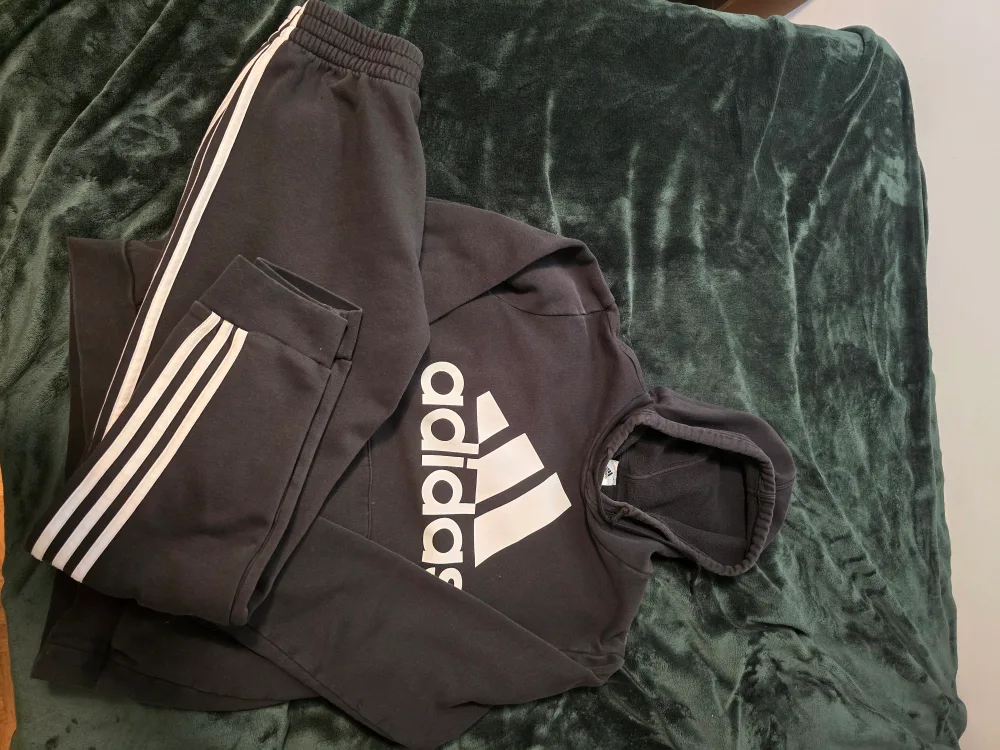 Adidas Hoodie & Pants Set - Size S thumbnail