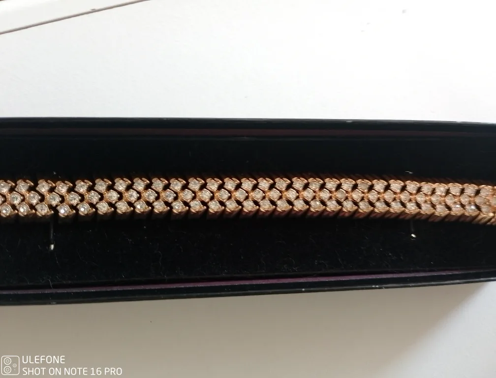 Gold-tone Bracelet with Rhinestones image indicator(2)