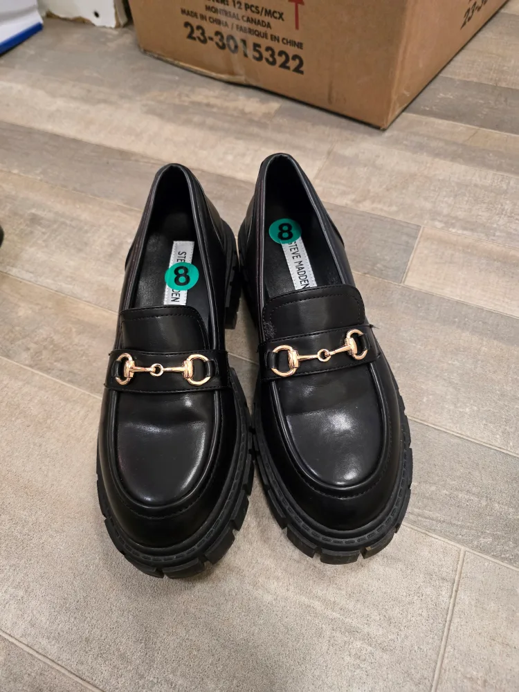 Steve Madden Black Loafers - Size 8 thumbnail