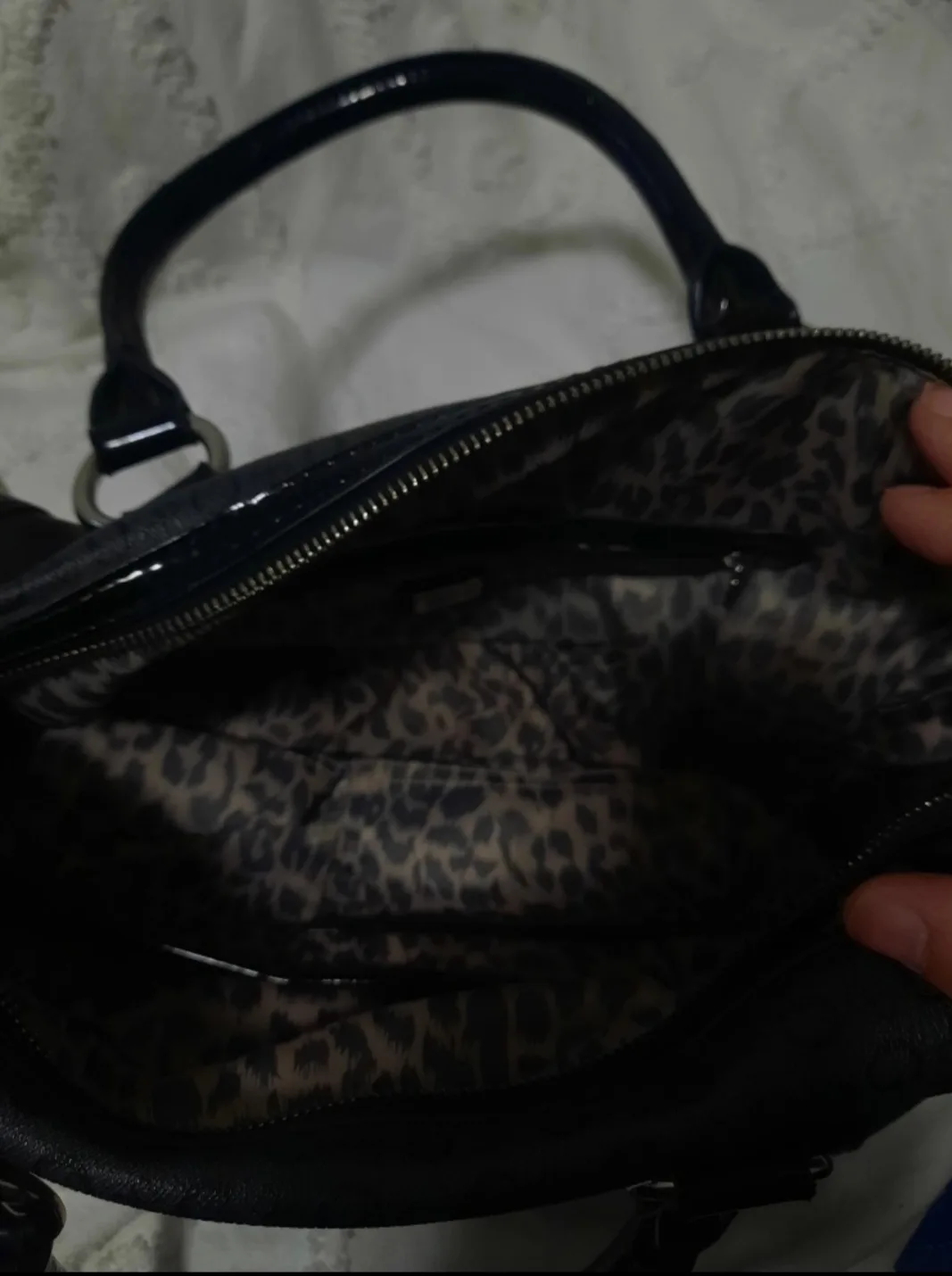 Guess Black Satchel Bag🧡 image indicator(3)