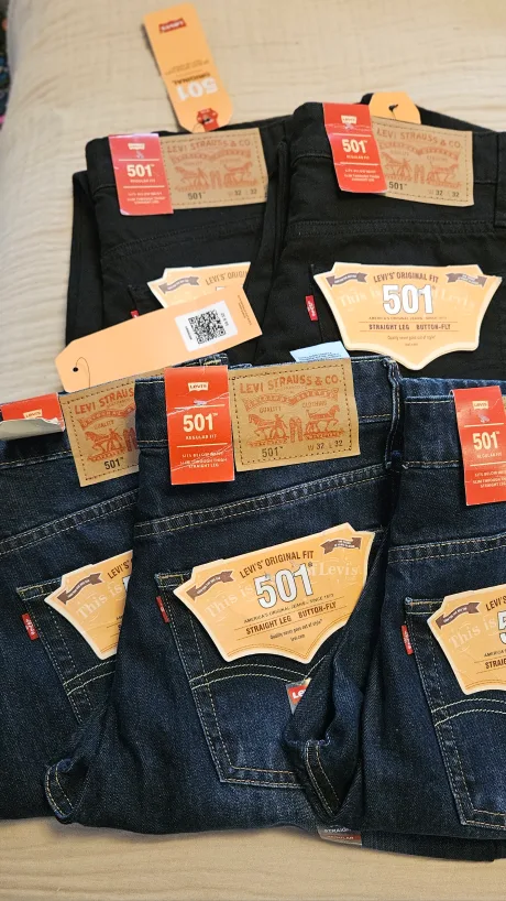 Levi's 501 Original Fit Straight Leg Button-FLy thumbnail