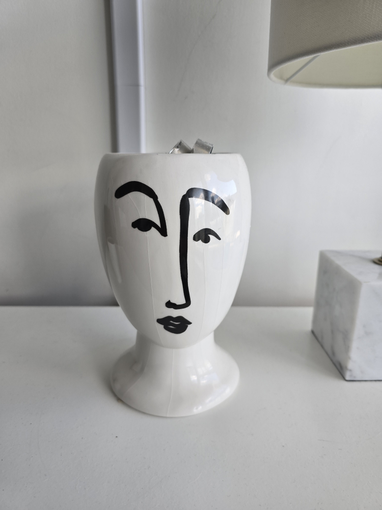Abstract Face Vase