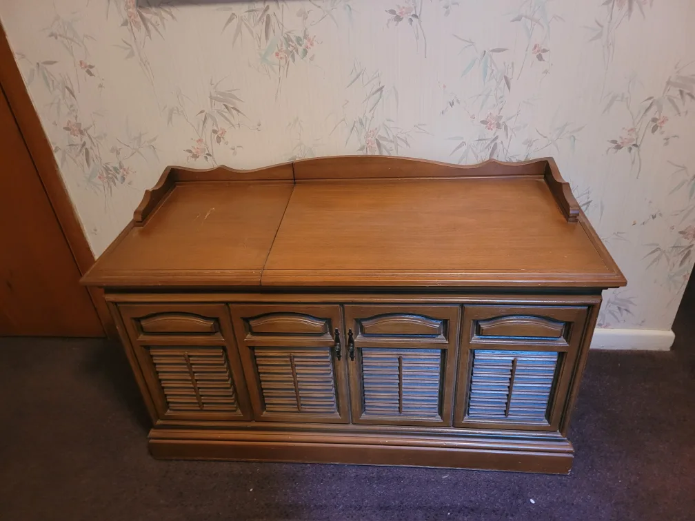 Wooden table and mirror image indicator(2)