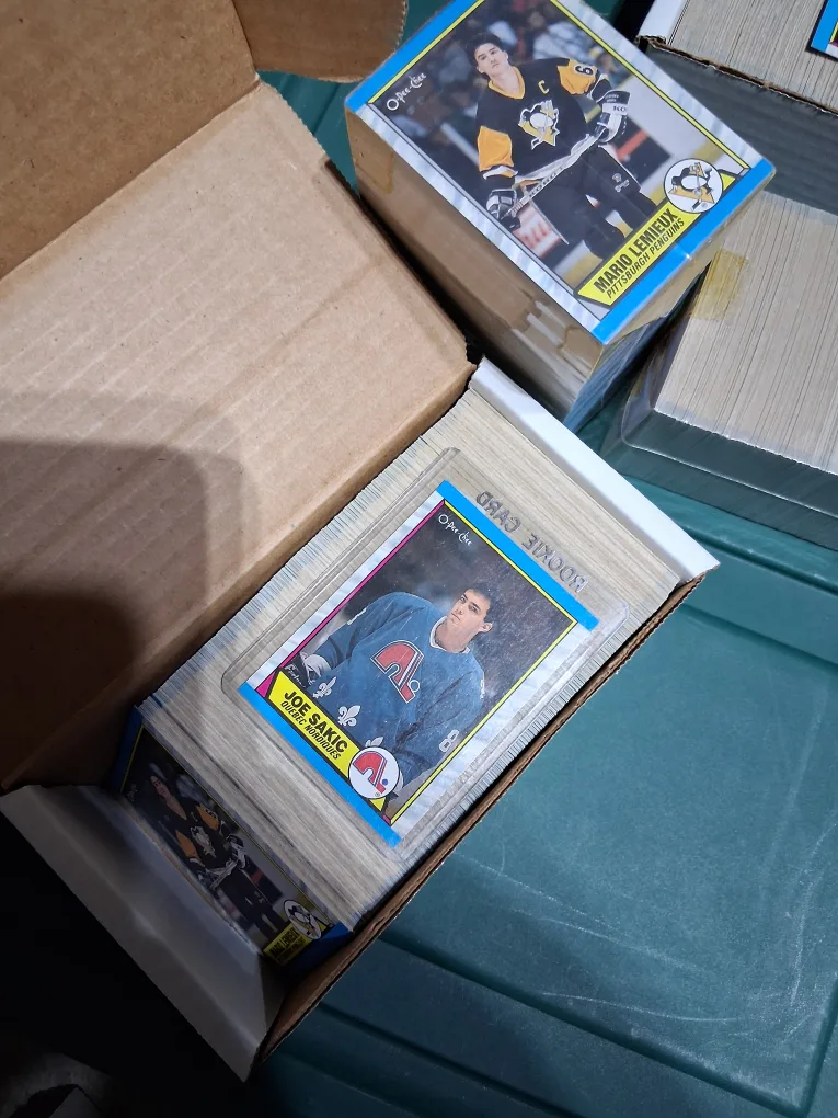 O-Pee-Chee Hockey Cards - Joe Sakic Rookie Card image indicator(5)