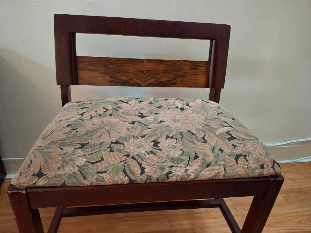 PENDING. Vintage Art Deco Vanity/Dresser with Chair image indicator(9)