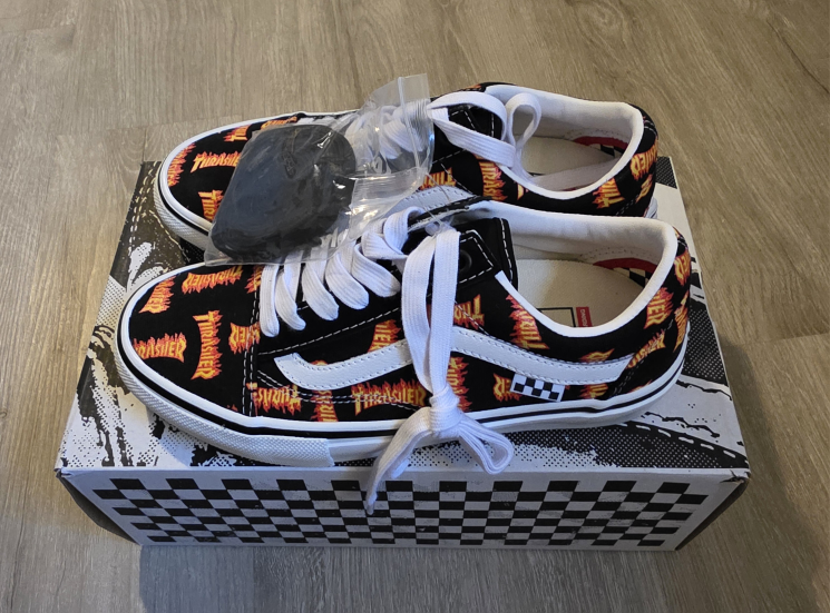 Vans x Thrasher Skate Old Skool Shoes - Size 5.5 - photo 2