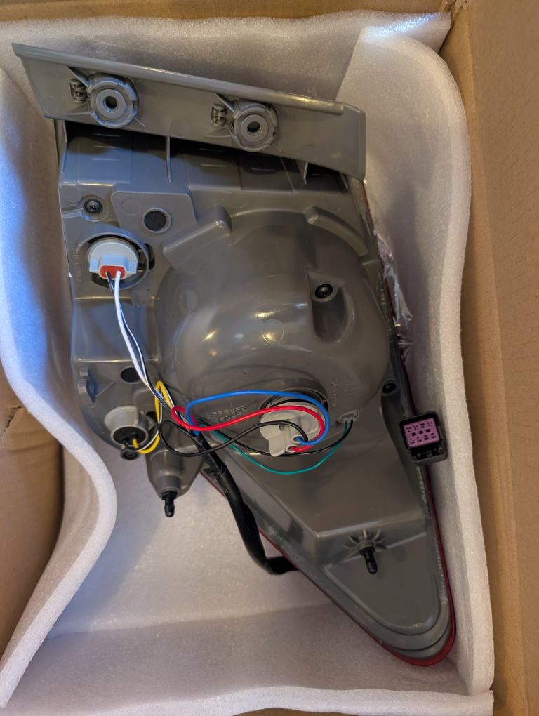 Chevy Cruze Tail Light - photo 2