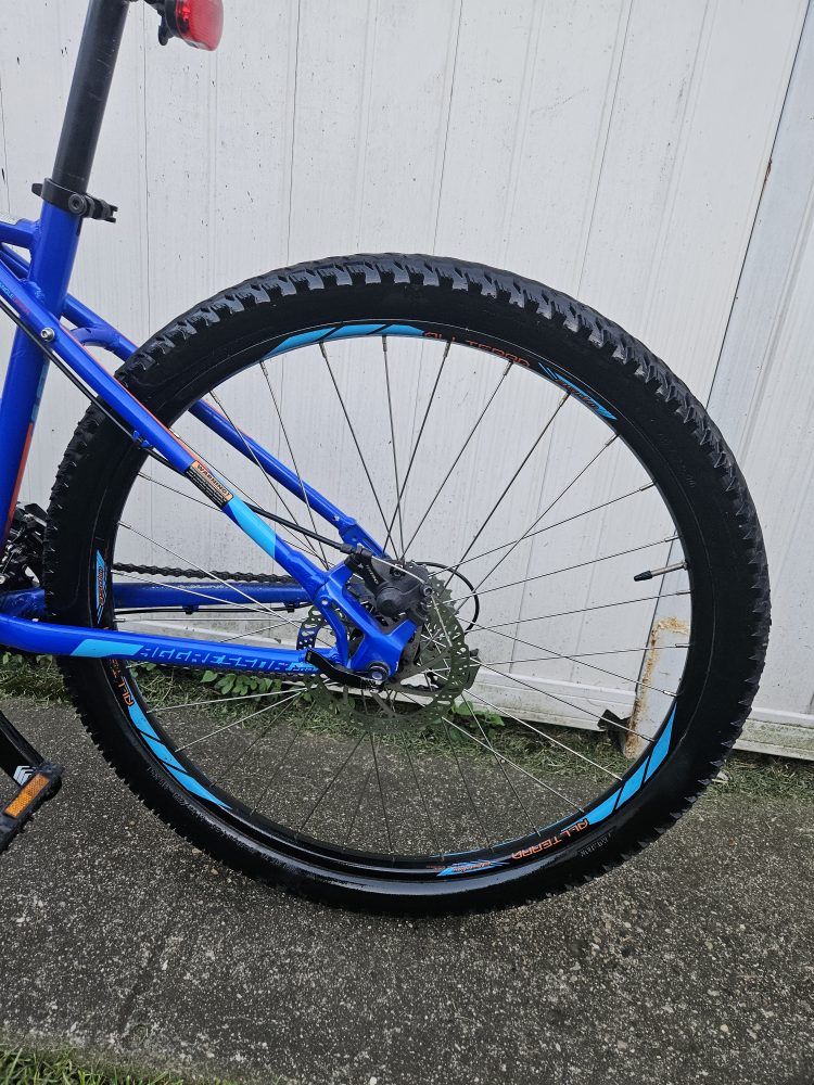 GT Aggressor Pro Mountain Bike - photo 4
