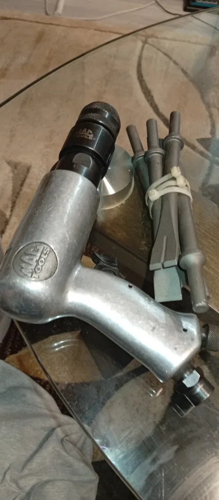 MAC Tools Air Hammer with Attachments thumbnail