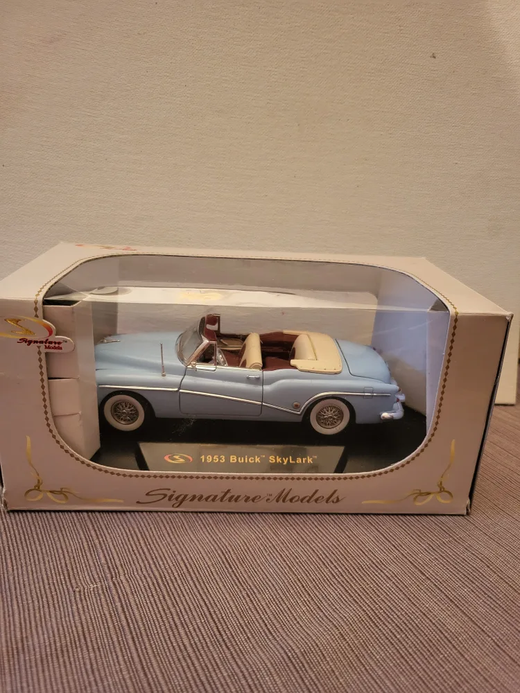 1953 Buick SkyLark Signature Models Diecast Car thumbnail