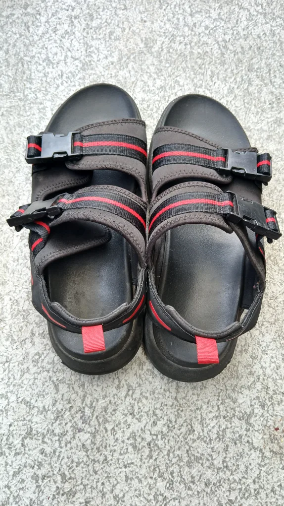 Black Sandals Size 9 thumbnail