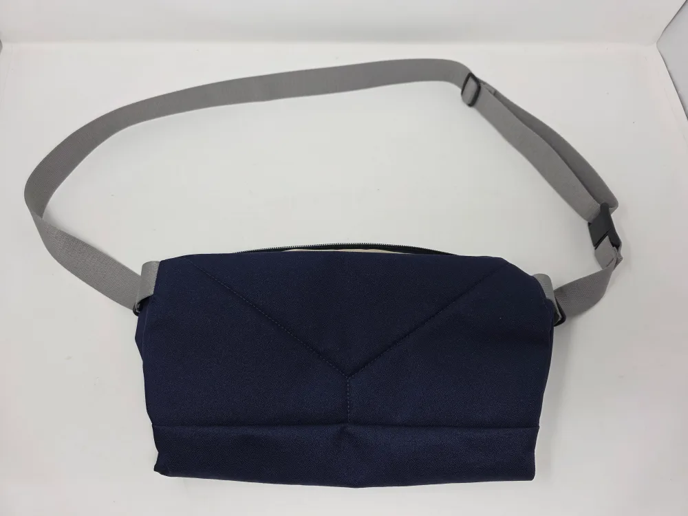 Bellroy Sling Bag Navy image indicator(2)