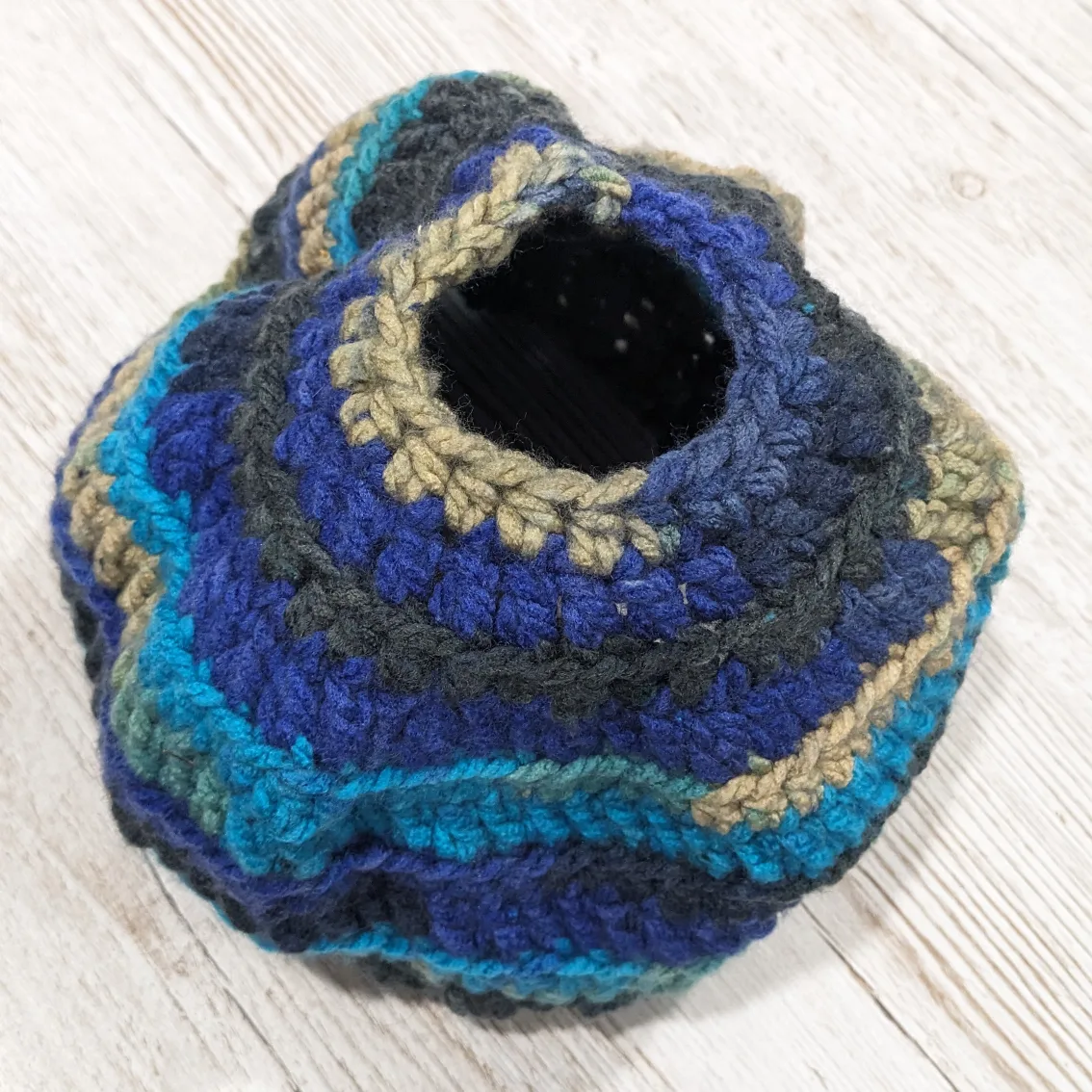 🧡Handmadel Bun/ Ponytail Beanie image indicator(2)