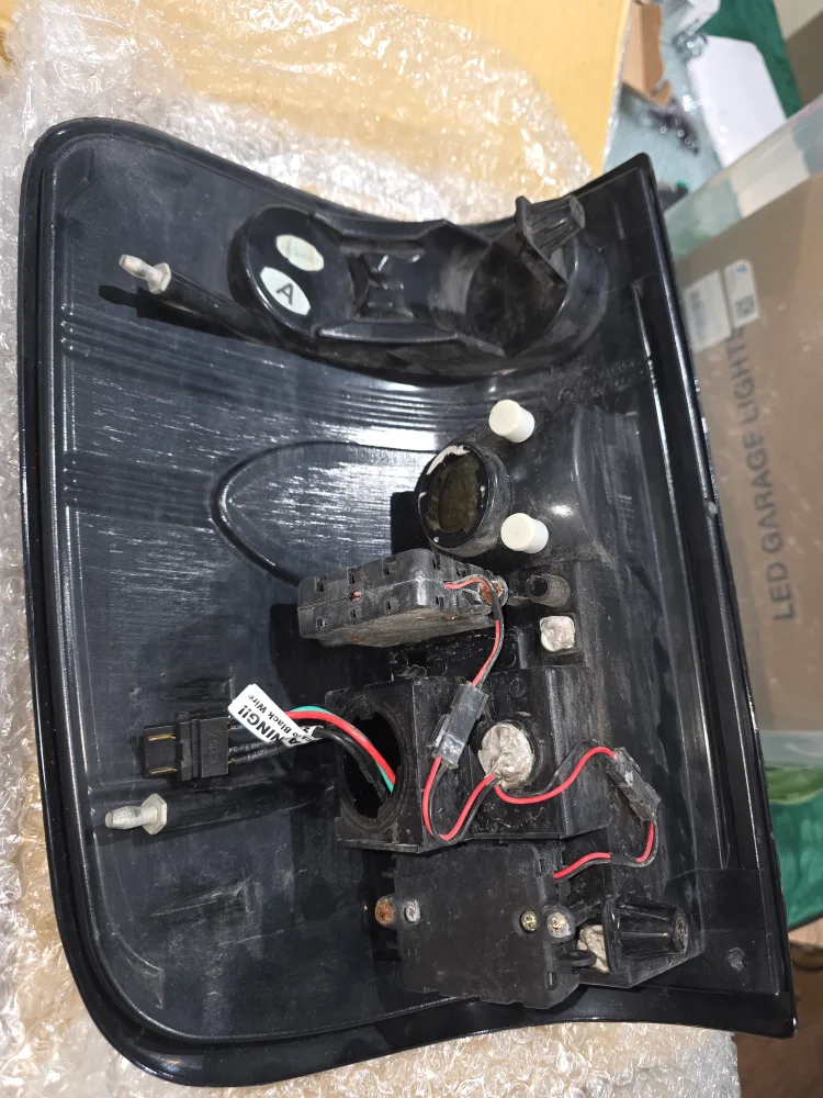 Black Taillight Assembly-2006 F150 image indicator(3)