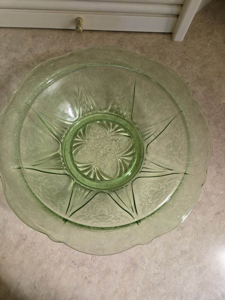 Vintage Green Depression Glass Bowl - photo 2