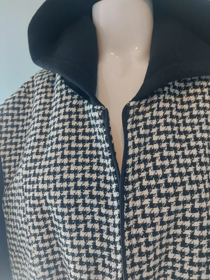 TEYXO Hooded Jacket thumbnail