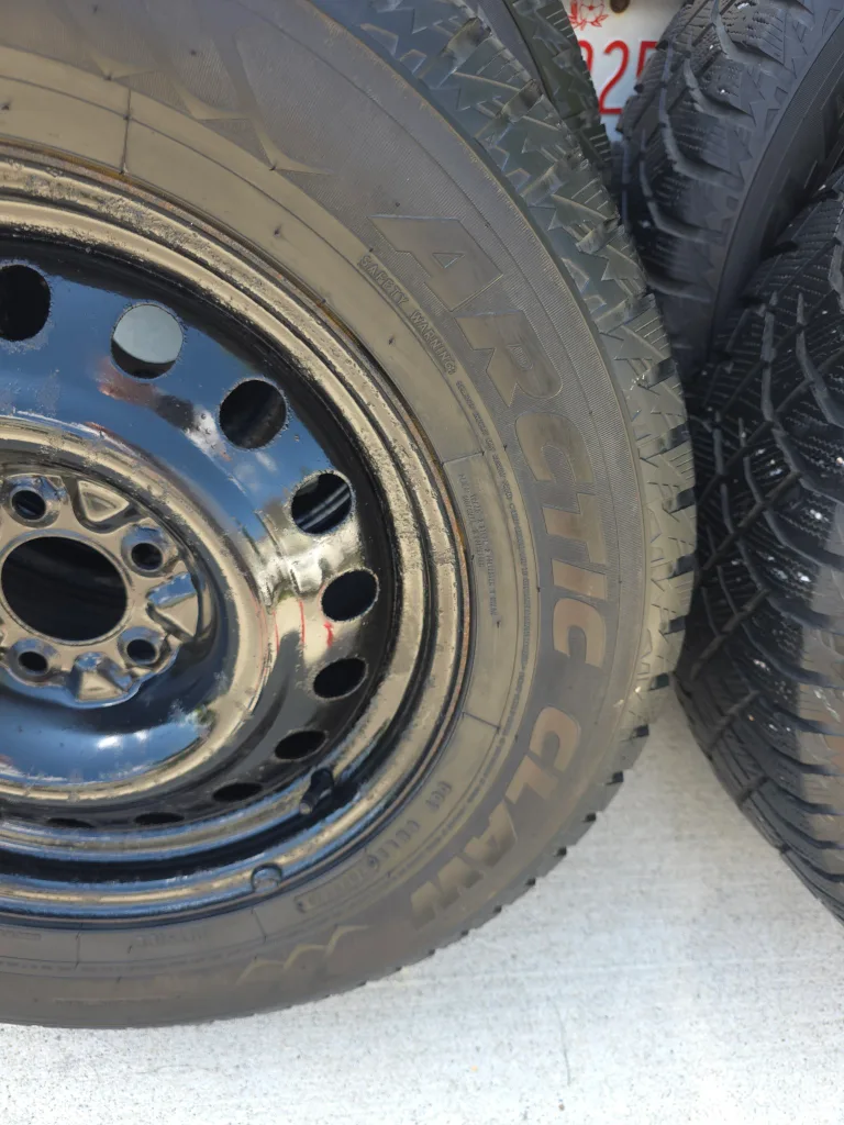 Arctic Claw Winter Tires on Rims - Set of 4 235/65r 17 image indicator(10)