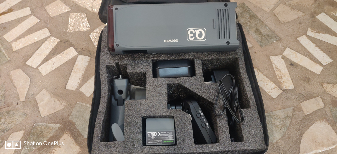 Neewer Q3 200Ws 2.4G TTL Flash ( 2nd Version) with Sony  Trigger