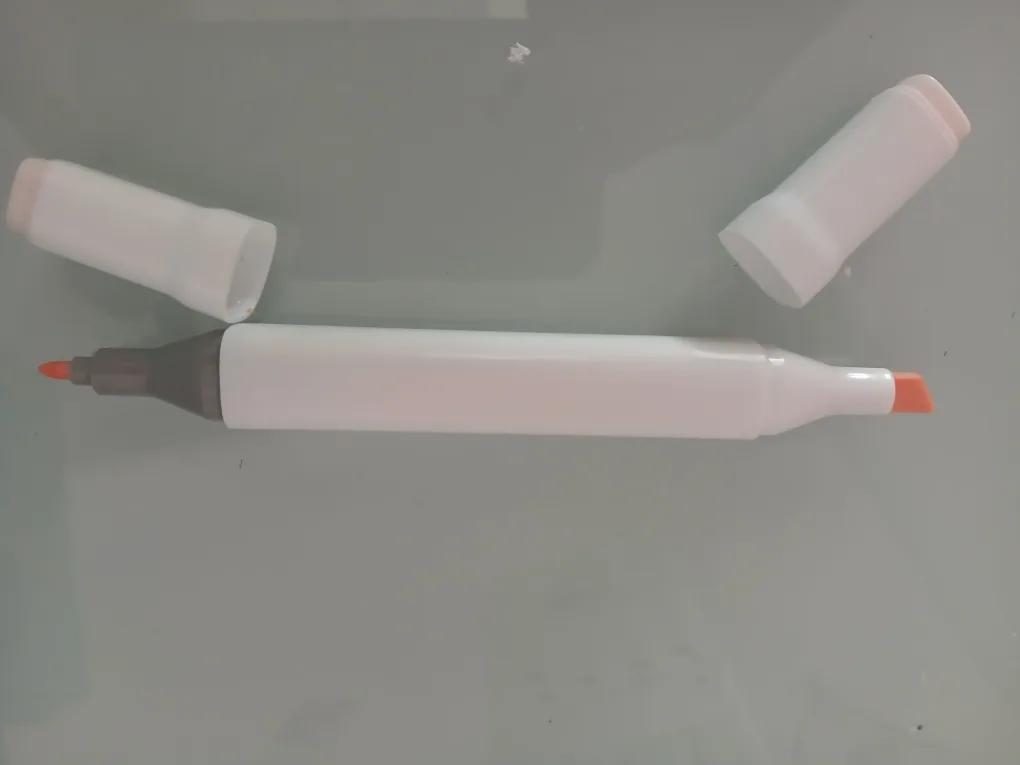 Alcohol Markers Set with Case image indicator(3)