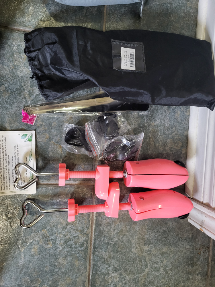 Pink Shoe Stretcher Set - New - photo 3