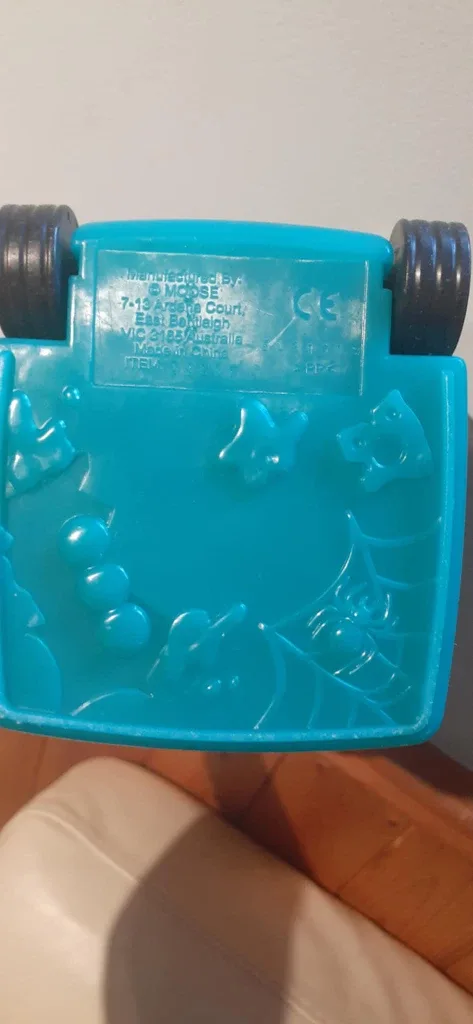 The Trash Pack Wheelie Bin Toy image indicator(6)