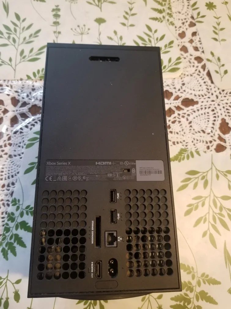 Xbox Series X 1TB Console Bundle with 6 Games and Accessories image indicator(6)