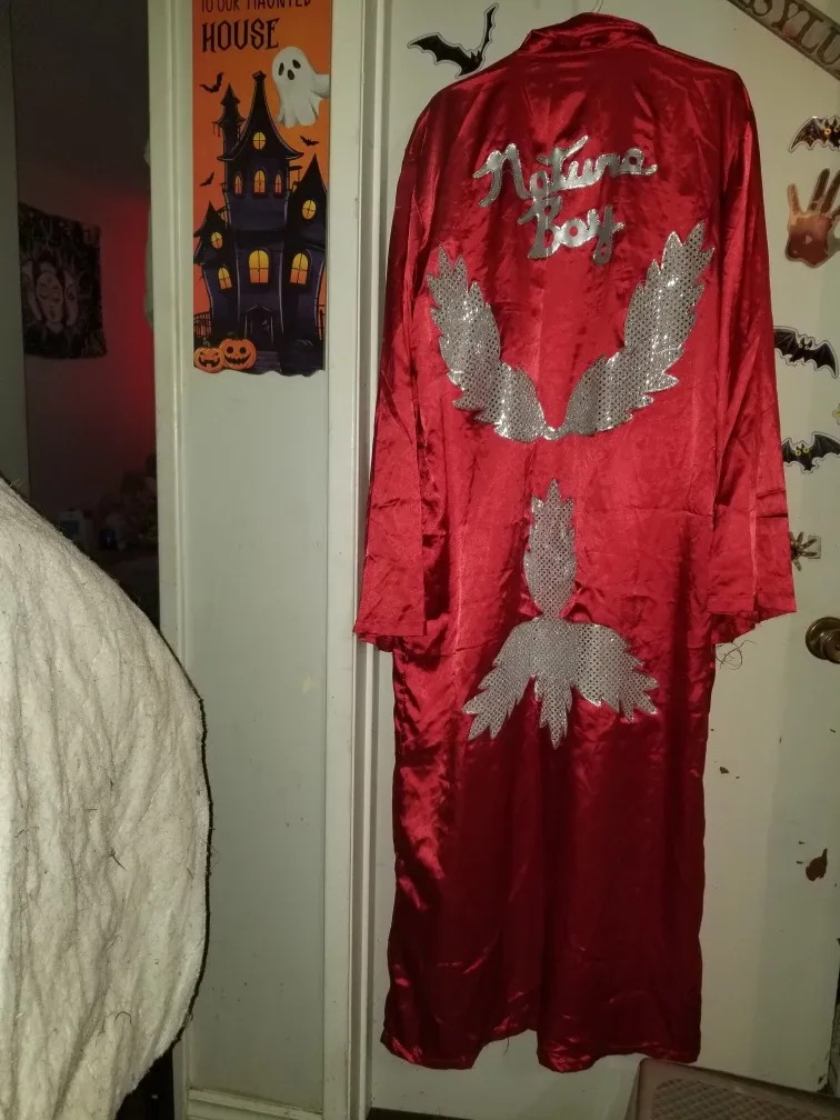 WWE Nature Boy Ric Flair Robe - Size L thumbnail
