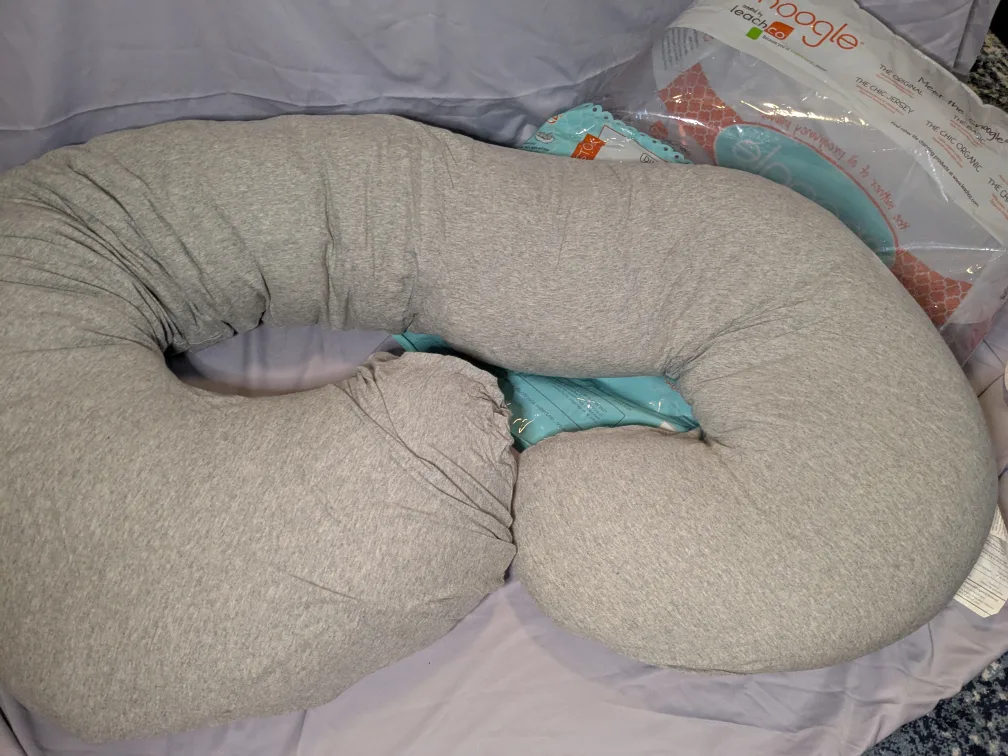 Leachco Snoogle Jersey Chic in Grey image indicator(4)