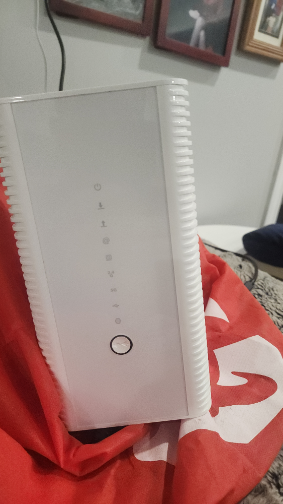Hitron CODA-4682U EasyConnect Gateway - photo 2