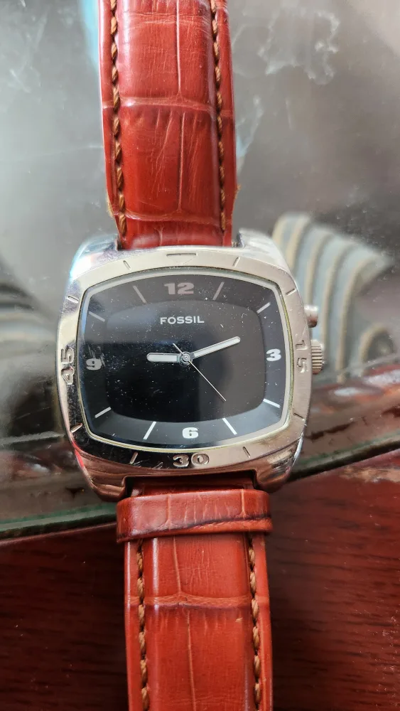 Fossil Watch with Leather Strap thumbnail