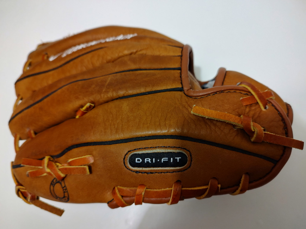 For sale baseball glove with energy arrest padding. - photo 4