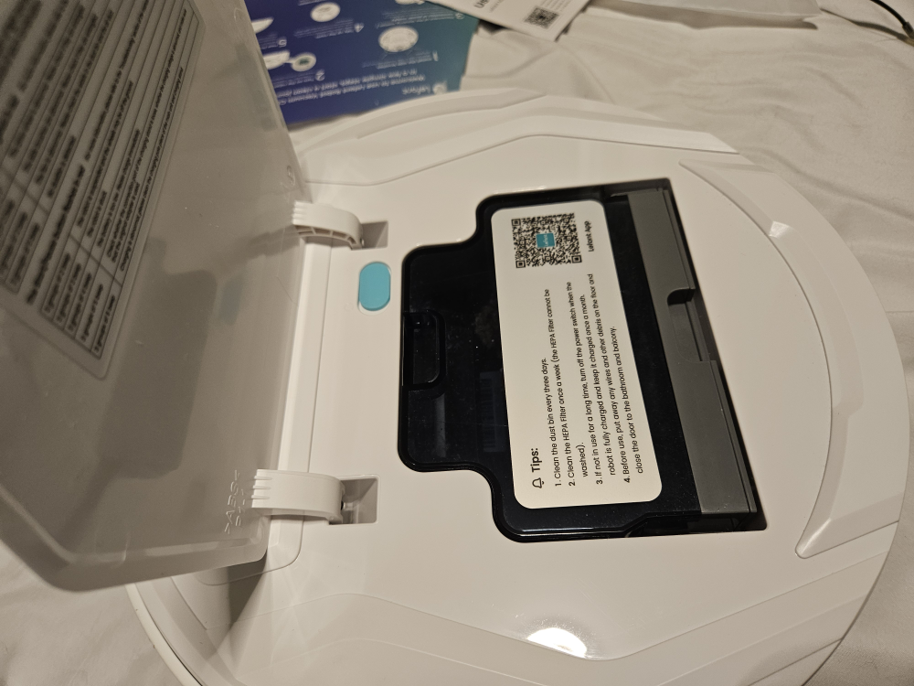 Lefant Robotic Vacuum Cleaner - Like New! - photo 5