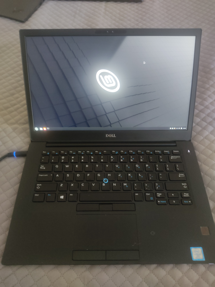 Dell Latitude 7490 Laptop - photo 2